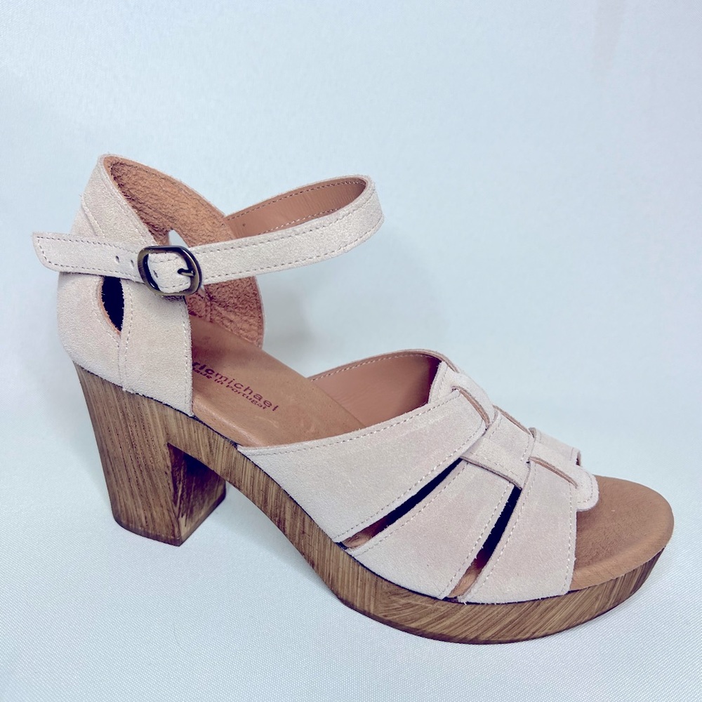 Eric Michael® Savy in Taupe *New in Box* US sizes 7.5/8 and 9.5/10